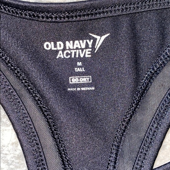 Old navy active tank - Picture 2 of 4
